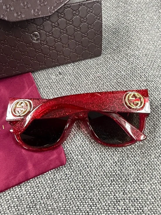 Gucci Red Glitter Oversized Women's Sunglasses - Picture 5 of 6